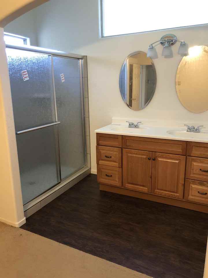 2975 Pine St #1 - Photo 4 of 7