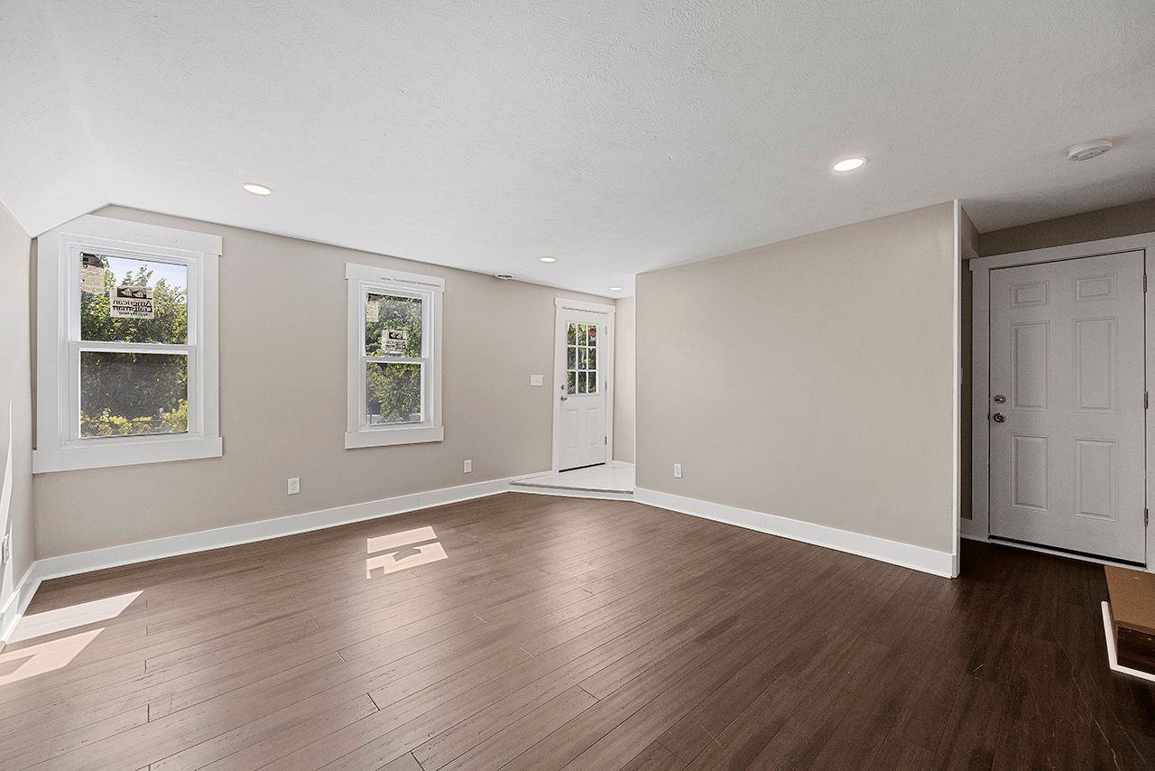 529 Spruce St #1 - Photo 5 of 33