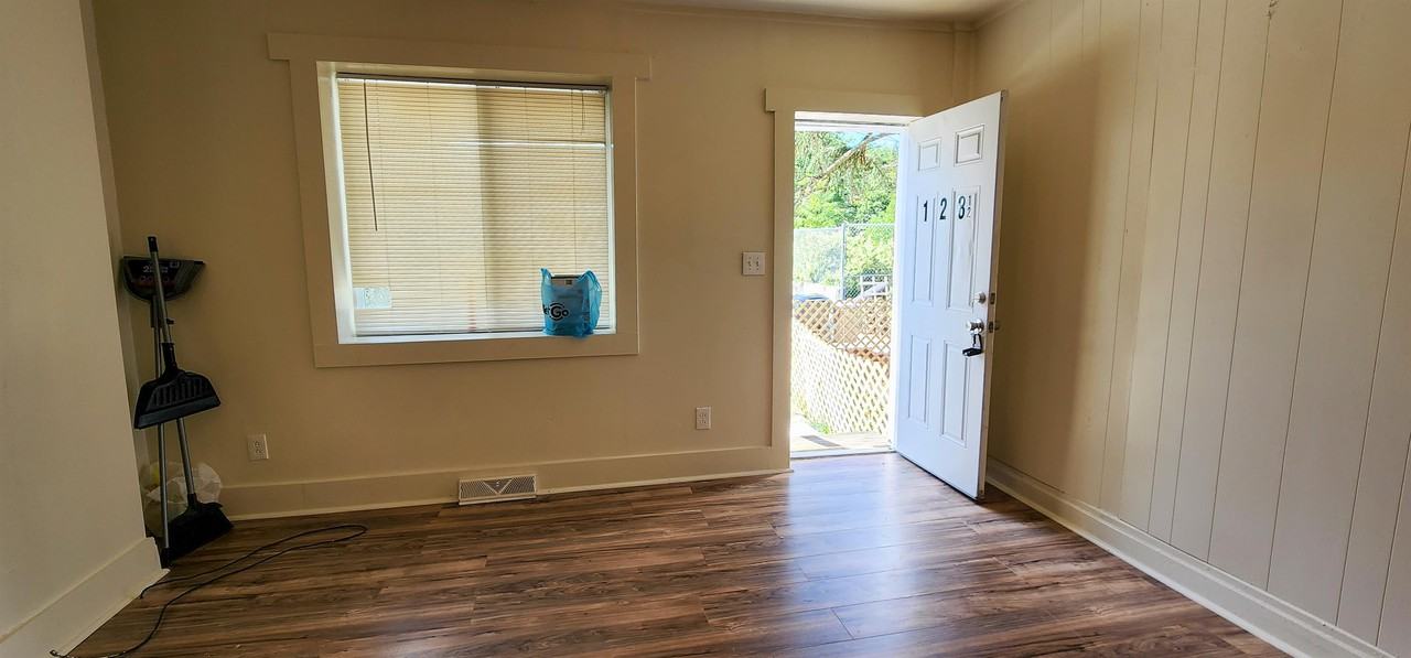 128 Martsolf Ave #1-2 - Photo 3 of 22