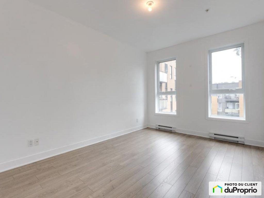 6970 Avenue Victoria - Photo 2 of 7