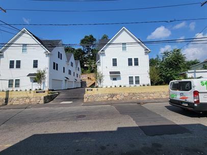 31 Bouton St - Photo 2 of 44