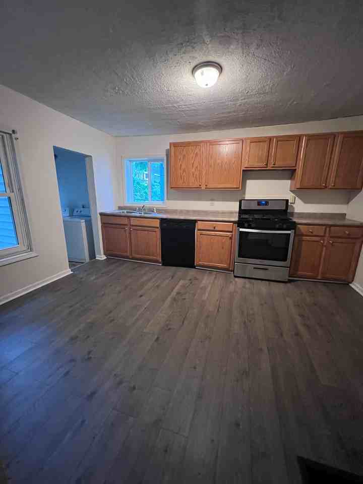 148 West Schuyler Street #1 - Photo 6 of 8