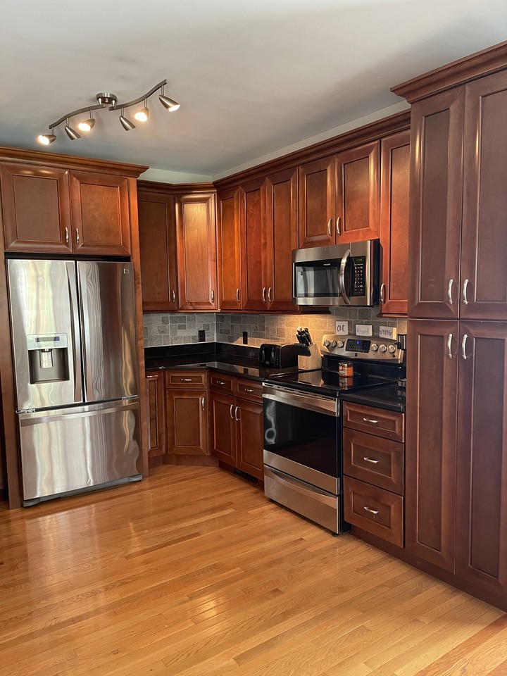 154 Dublin Ct - Photo 2 of 6