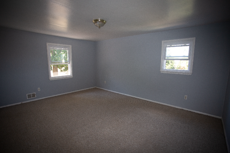 1688 Rutherford St - Photo 3 of 9