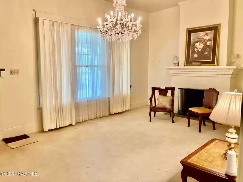 526 N Avenue I - Photo 2 of 7