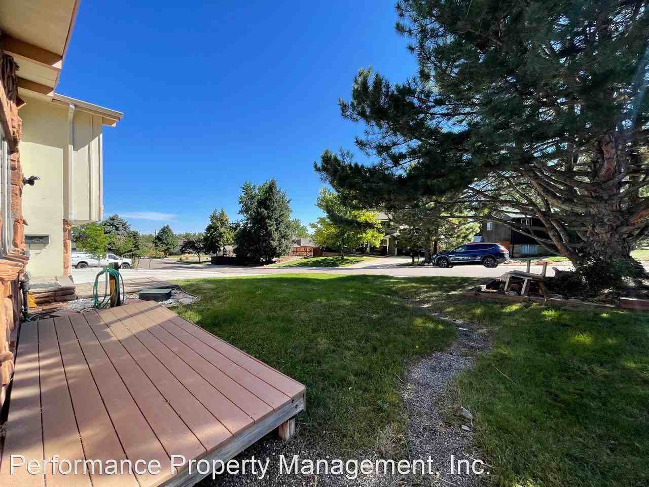 543 S Devinney St - Photo 3 of 35