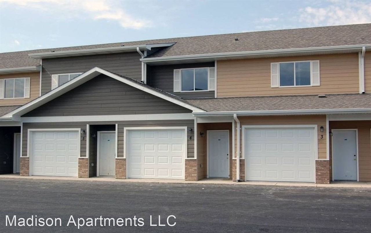 Jackson Heights Apartments & Townhomes 1105110711091111 Honeysuckle Dr, Harrisburg, SD