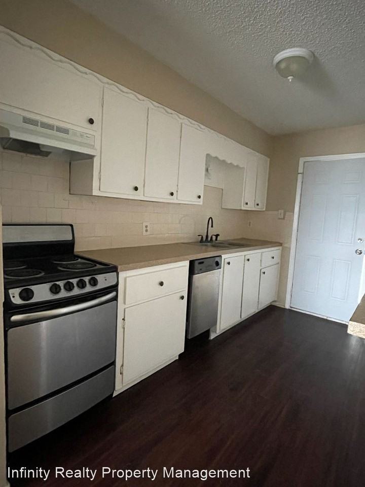 Affordable Duplex, Acton Side of Granbury - Photo 2 of 9