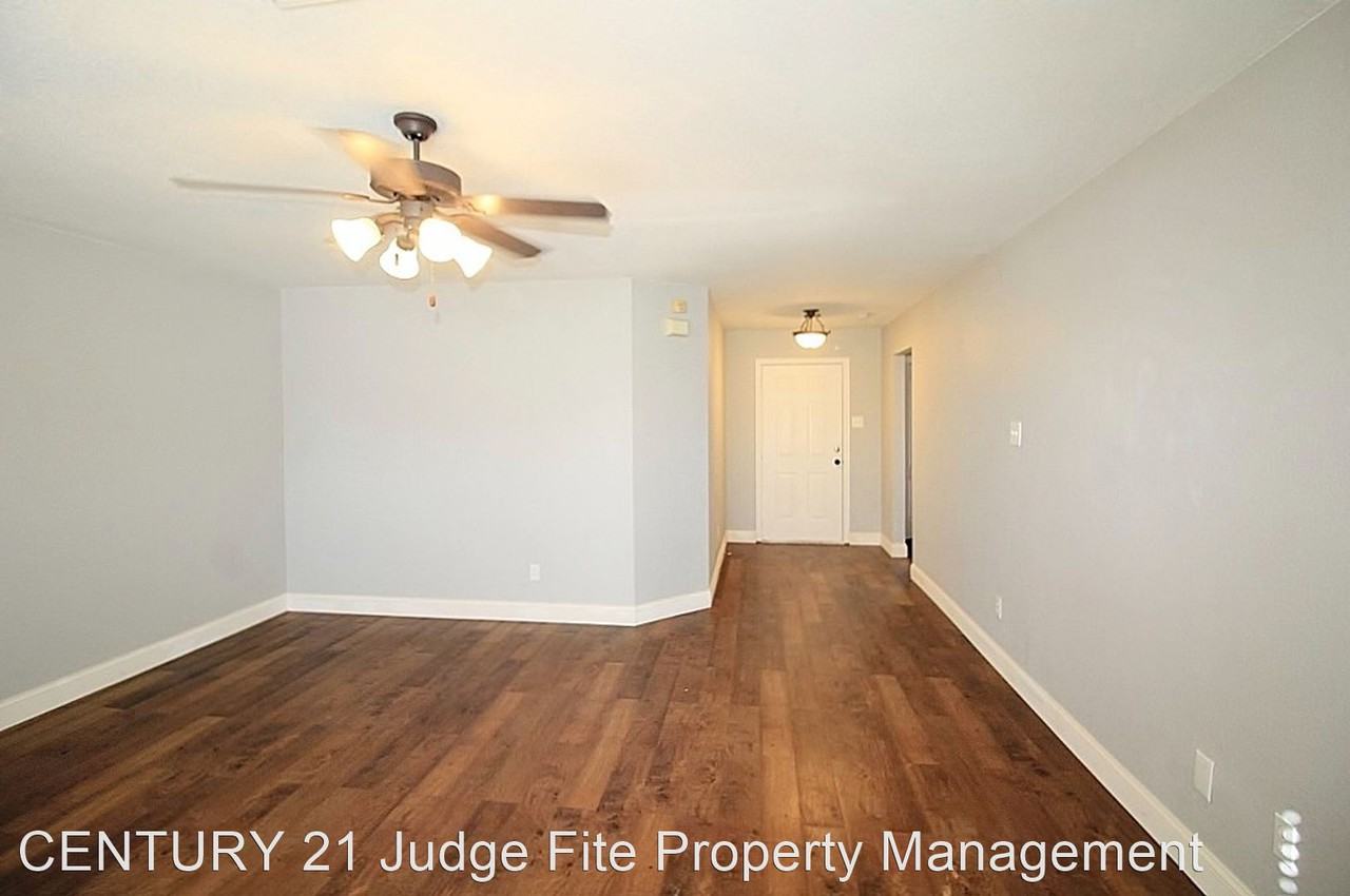 424 Penny Ln - Photo 2 of 11