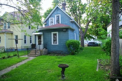 1000 Charles Ave - Photo 2 of 13