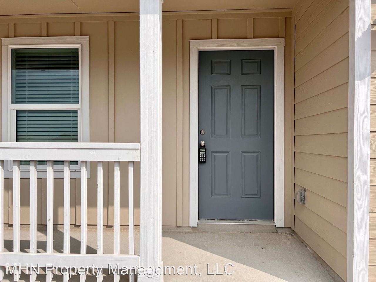 13023 Rosemary Cv - Photo 2 of 27