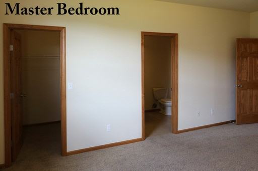 15557 Summerbrooke Ln - Photo 2 of 16