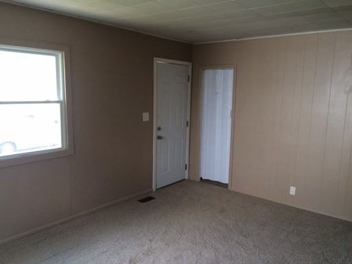 833 Mansfield Ave - Photo 3 of 10