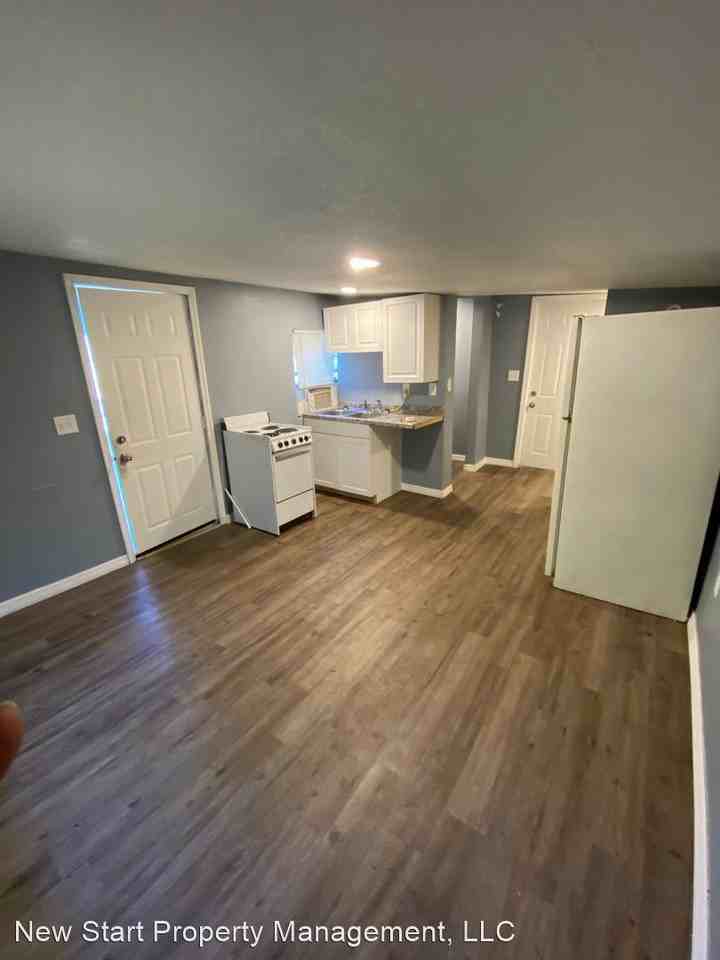 12th St W - Photo 3 of 10