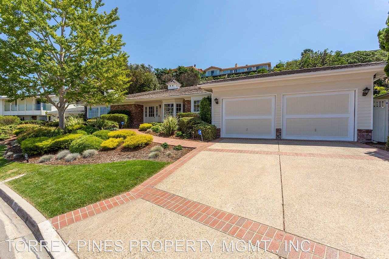 2511 Via Viesta - Photo 2 of 24