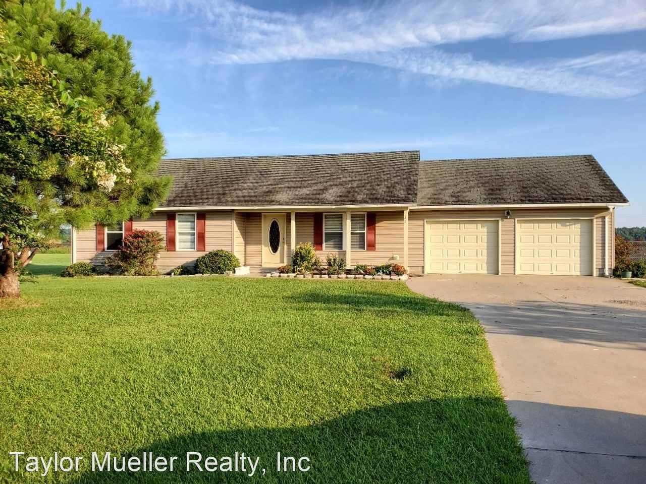 120 Taylor Ct - Photo 2 of 21