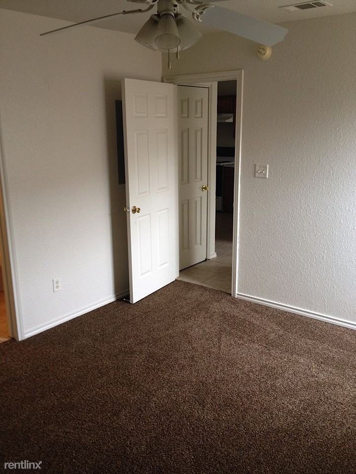 3409 Barcelona Dr - Photo 3 of 11