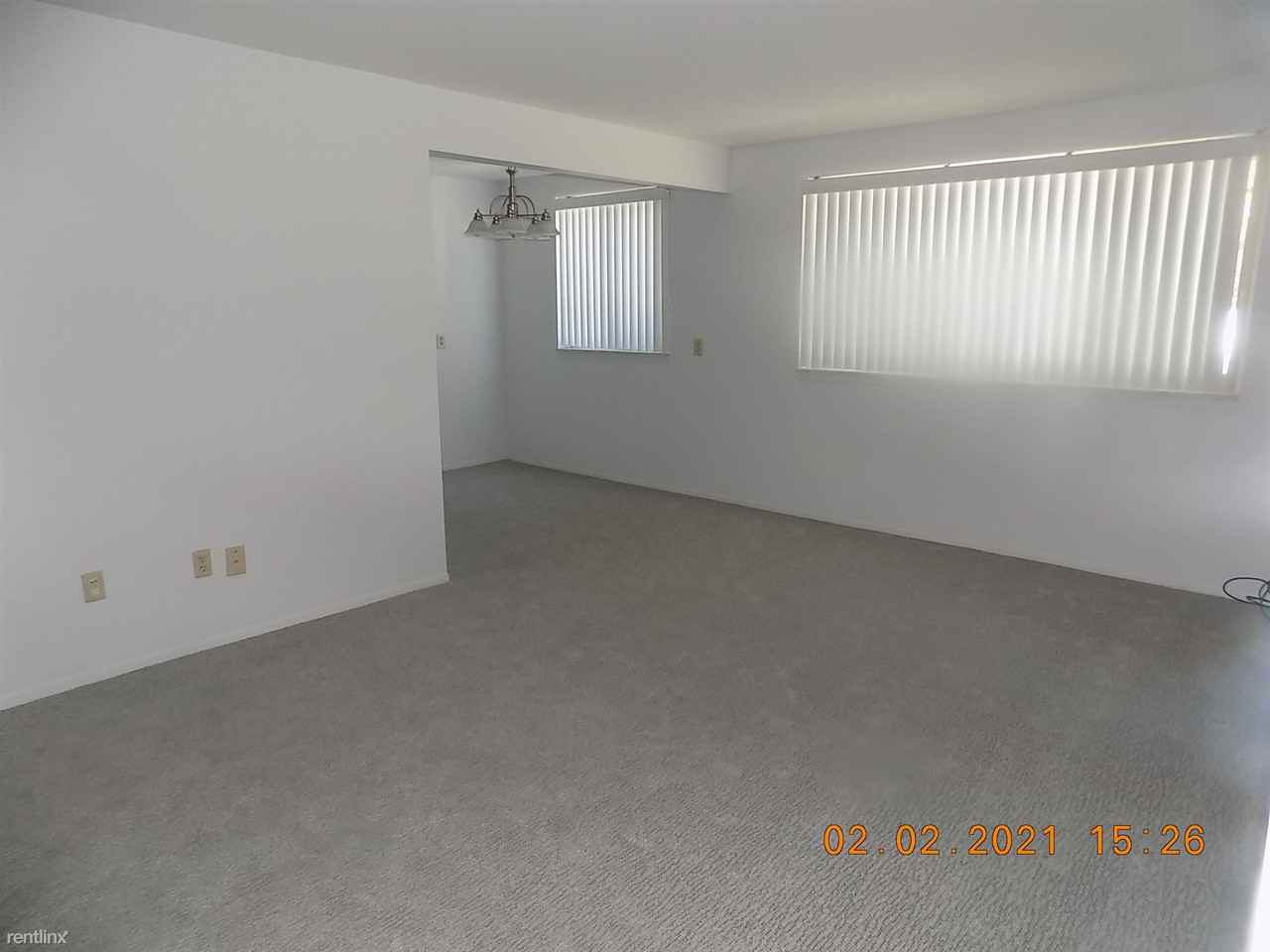 435 Riviera Dr #33 - Photo 3 of 9