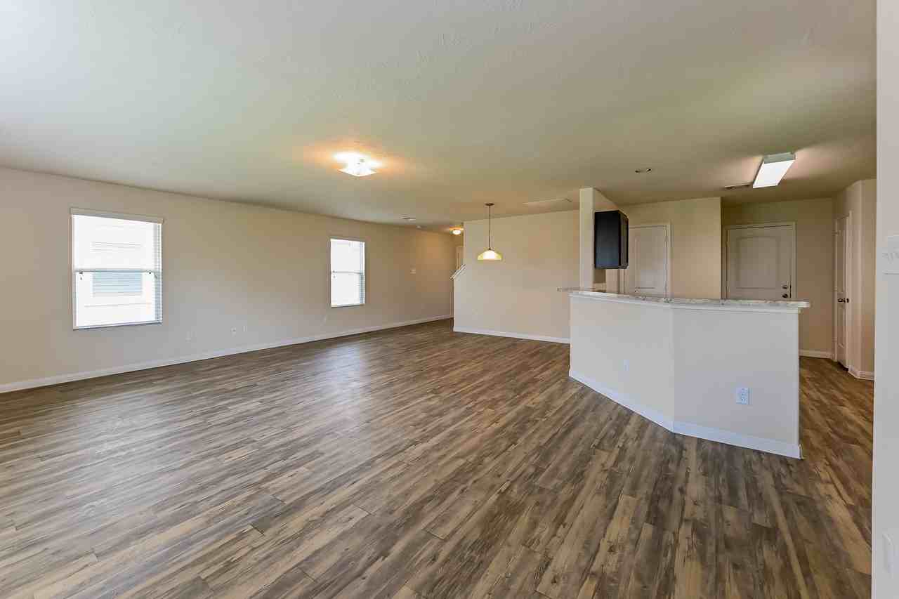 13146 Withee Path Ln - Photo 2 of 16