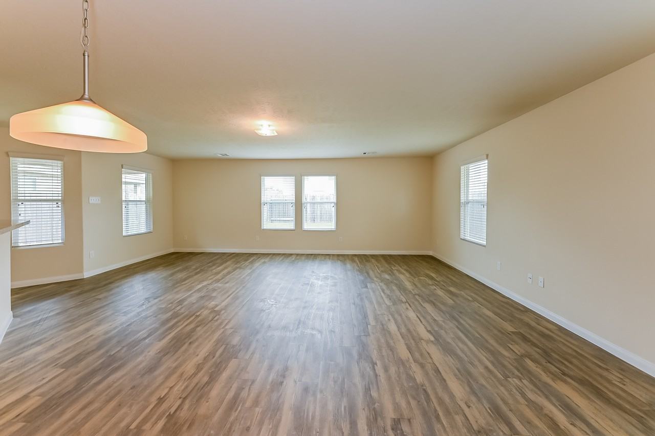 13146 Withee Path Ln - Photo 3 of 16