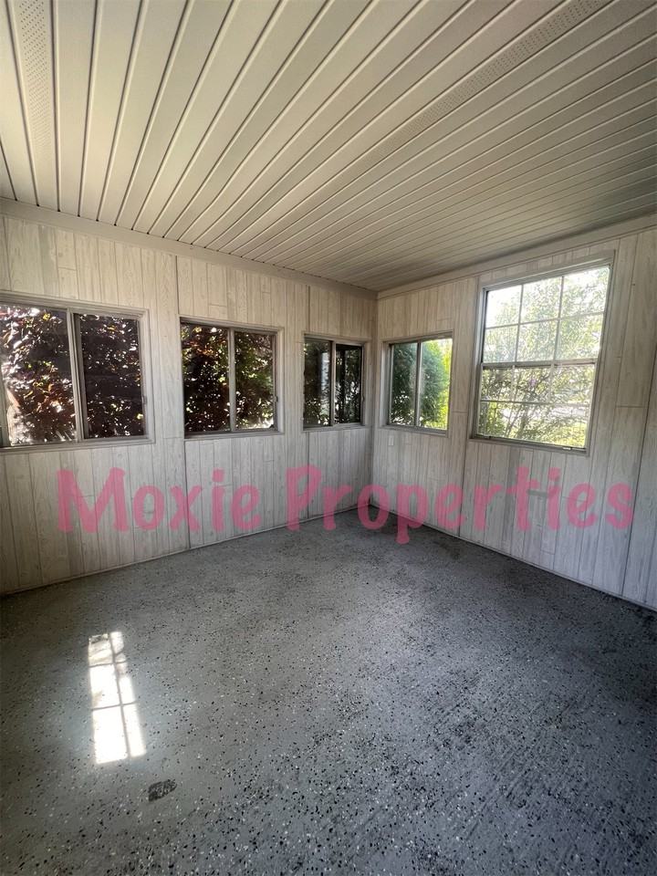 1210 Chanute Ave - Photo 2 of 9