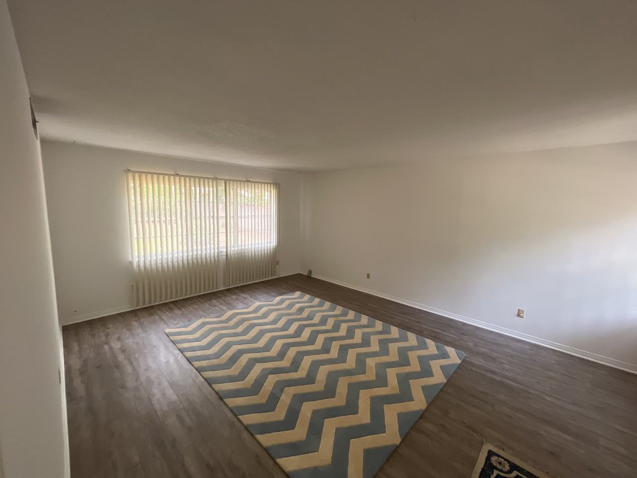 44 Meigs Dr - Photo 2 of 15