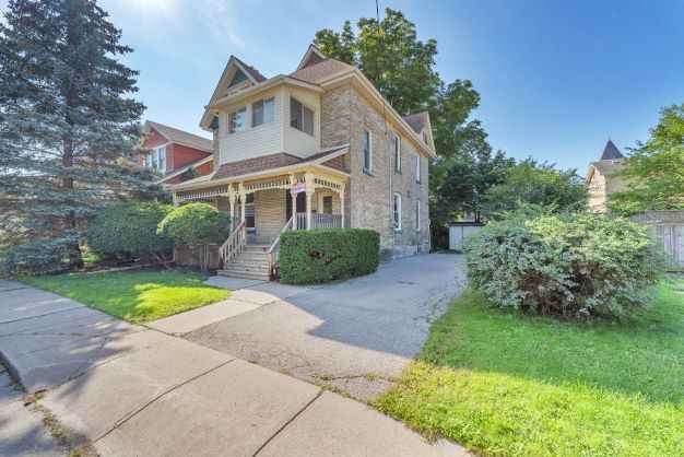 8 Elizabeth St - Photo 3 of 15