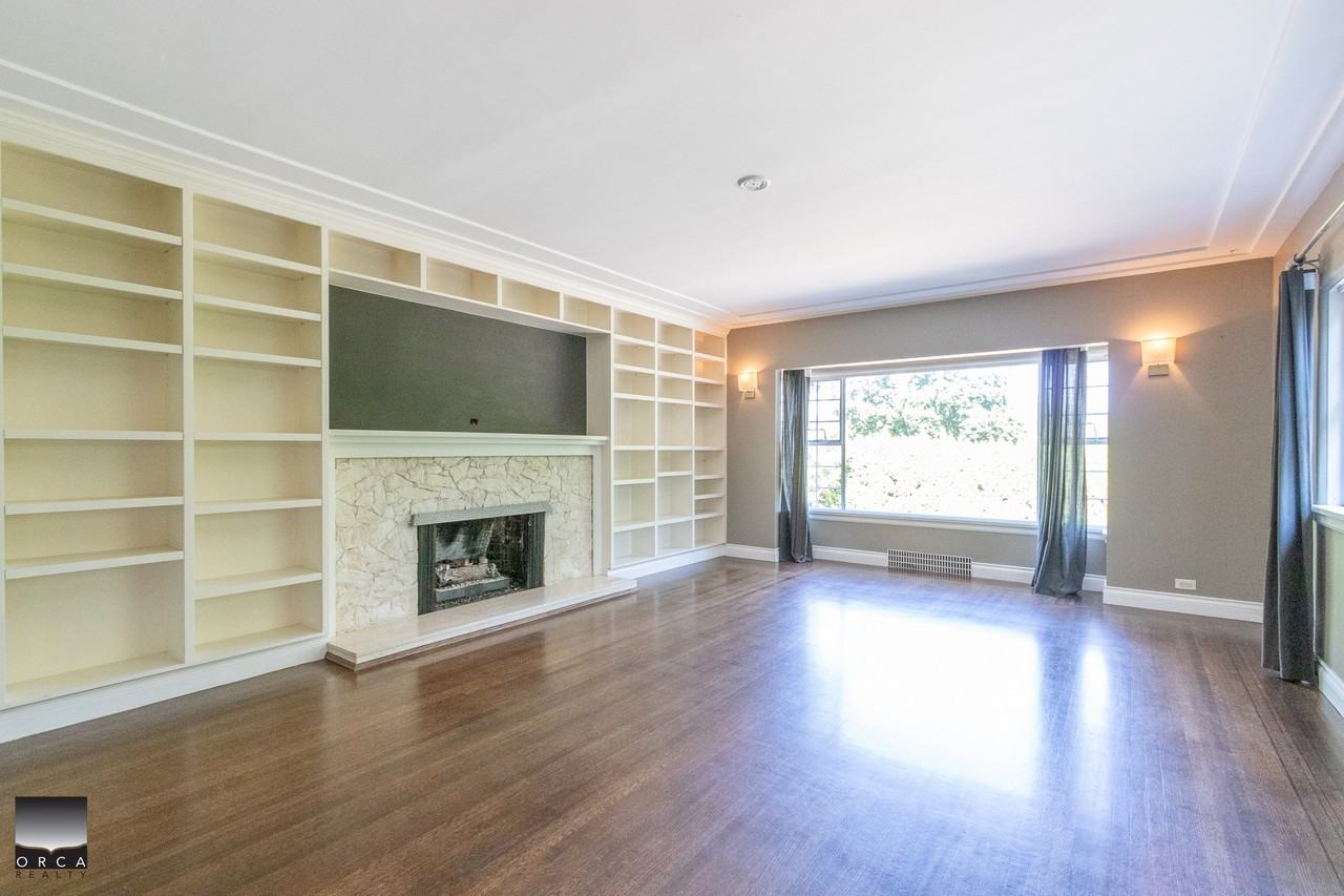 2154 33rd Ave W - Photo 3 of 22