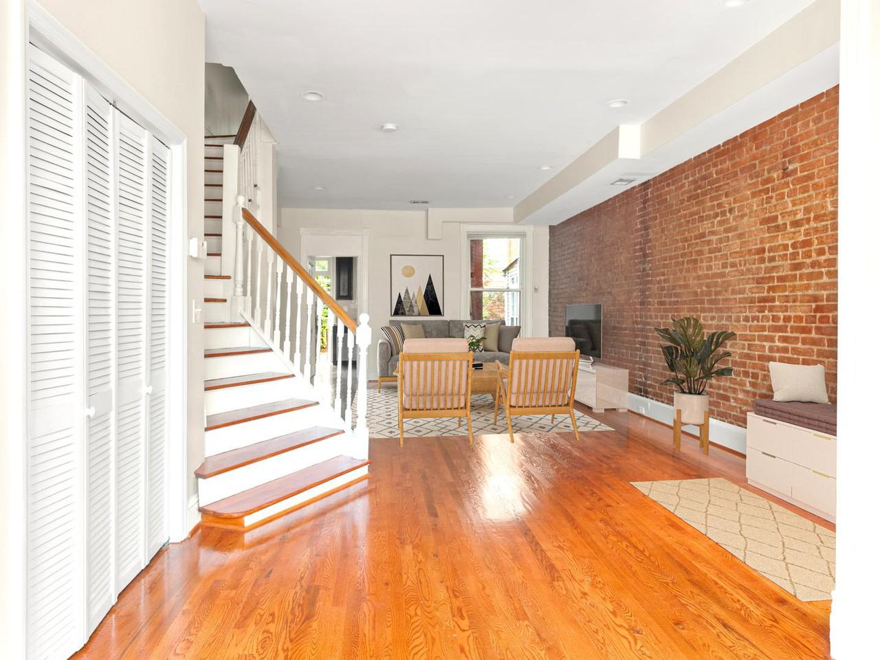 Charming LeDroit Park Victorian townhouse by Crispus Attucks Park - Photo 6 of 19