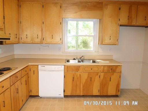 1213 S Magnolia St - Photo 2 of 10