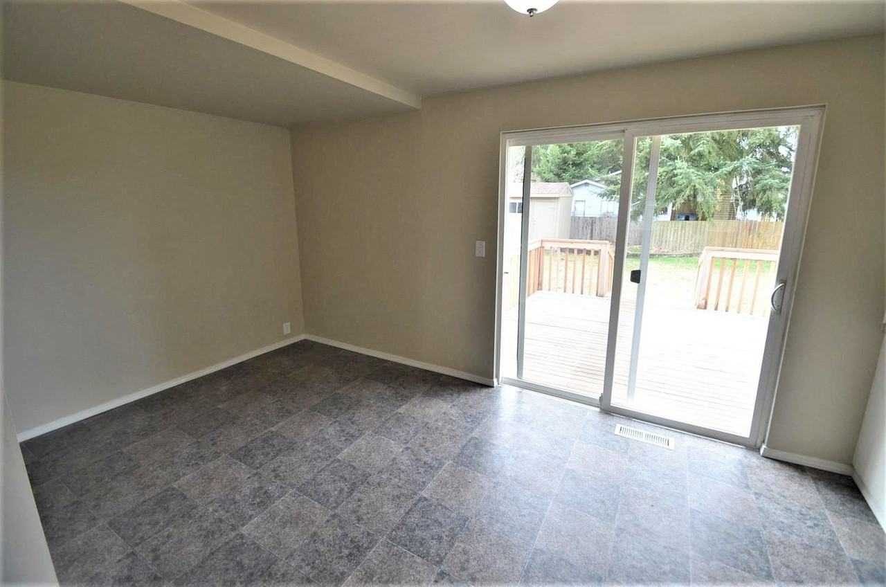 28611 37th Pl S - Photo 3 of 12