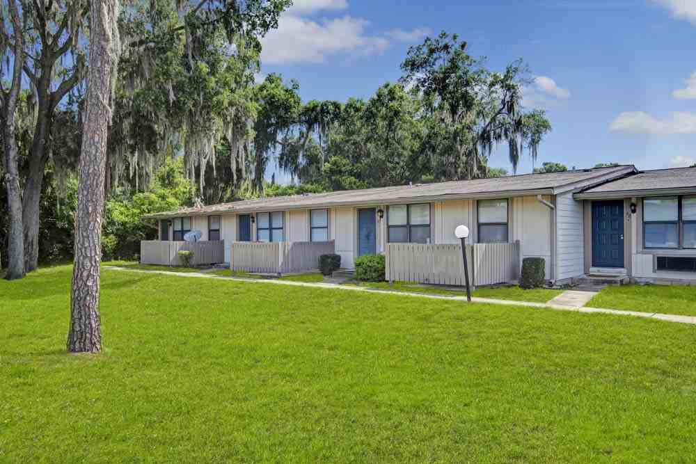 Applewood - Photo 2 of 24