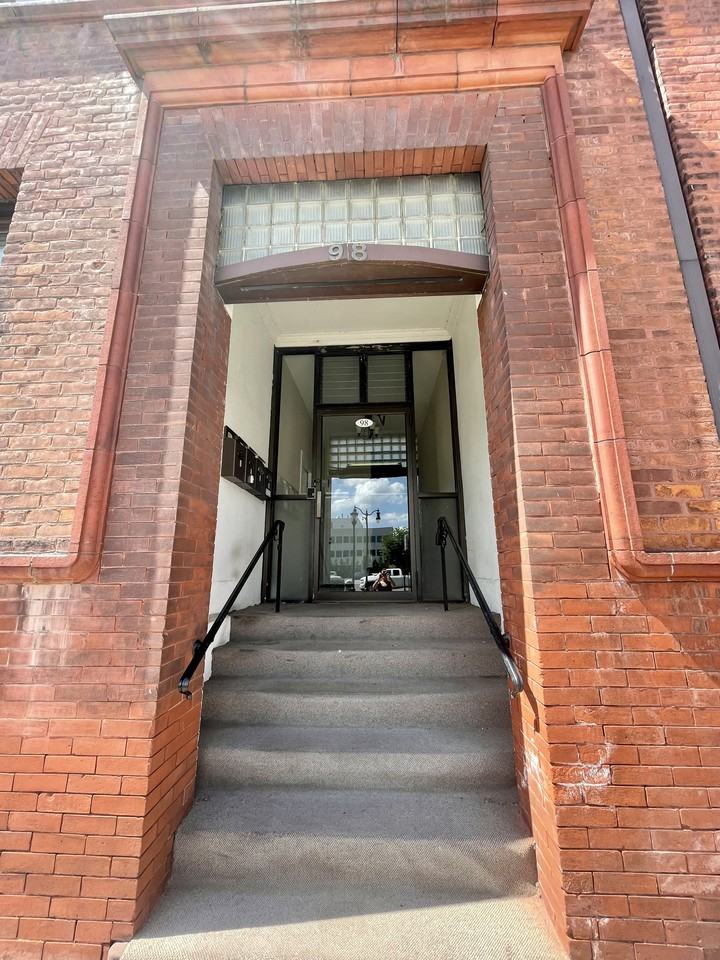 98 N Franklin St #1 - Photo 2 of 15