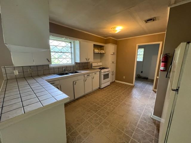 1405 Lewis St #1 - Photo 3 of 9