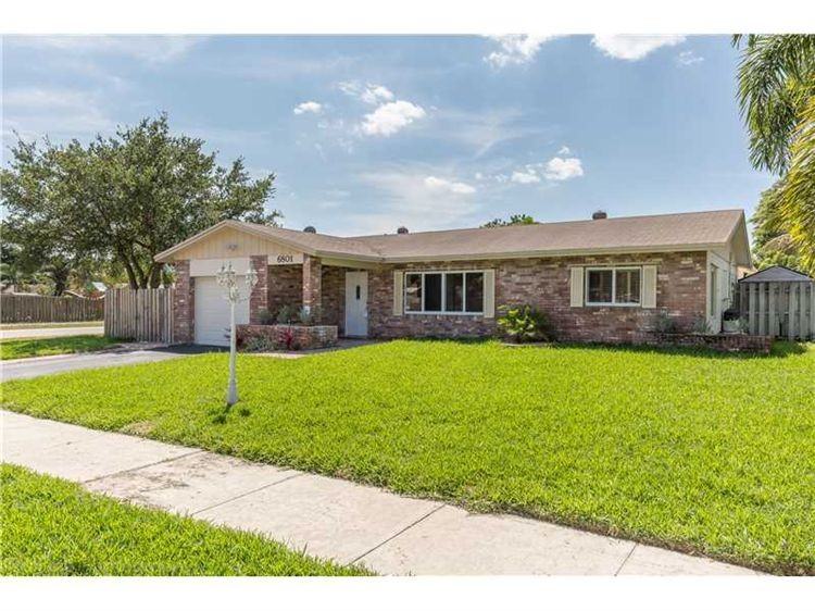 6801 NW 28th Terrace - Photo 2 of 6
