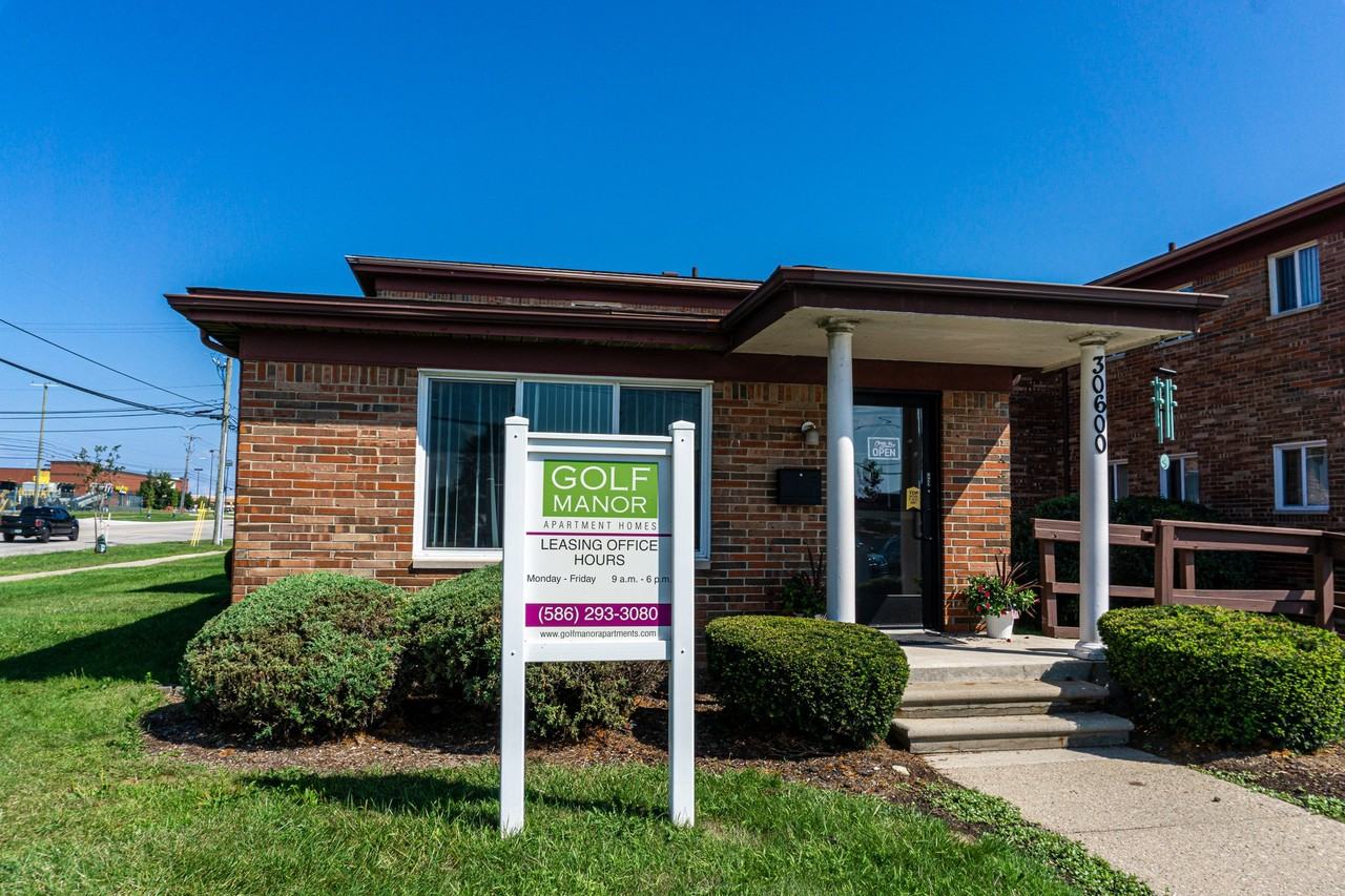 Golf Manor Apartments - Photo 2 of 23