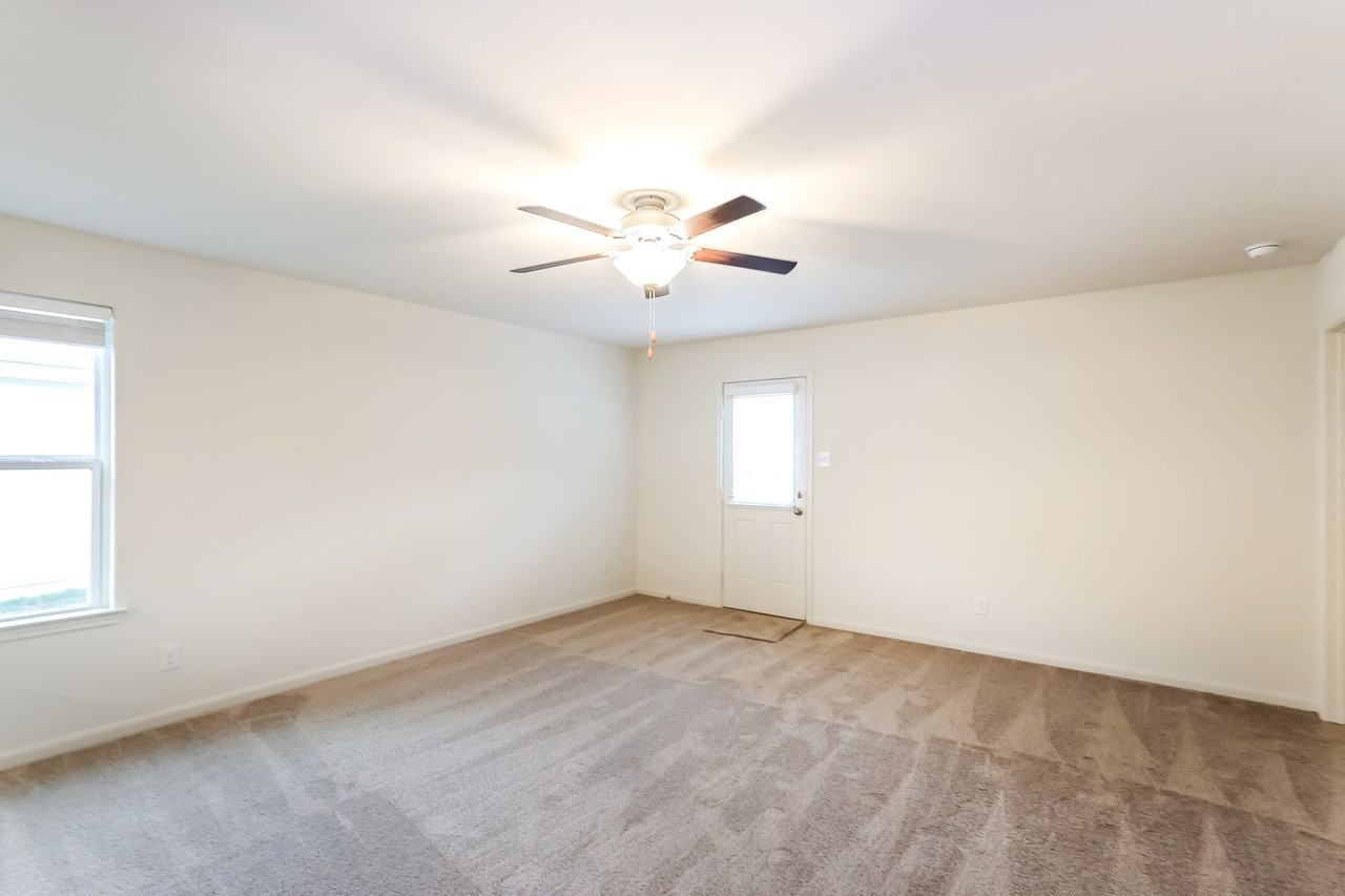 7228 Jebson Pass - Photo 5 of 15