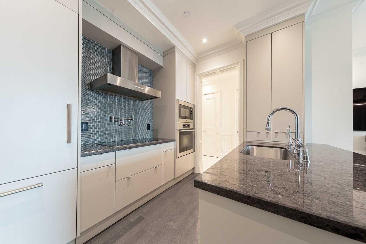 311 Bay Street - Photo 2 of 17