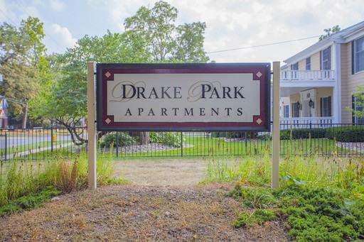 1260 Des Moines St - Photo 2 of 4