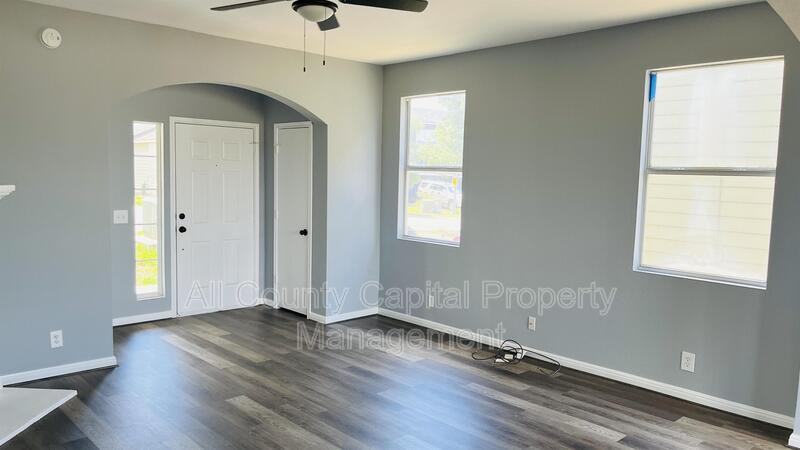 4718 Dorchester Heights Ln - Photo 3 of 11