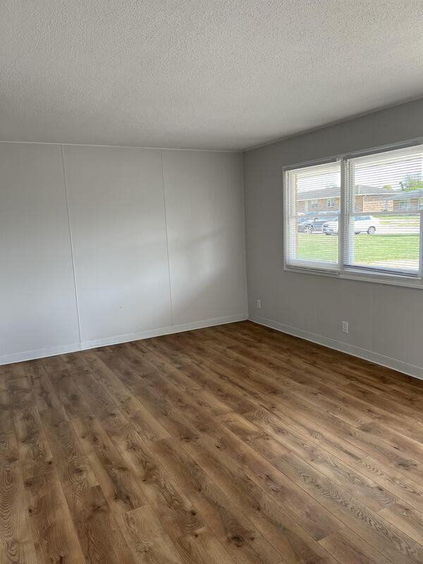 6302 E Piccadilly Rd - Photo 2 of 6