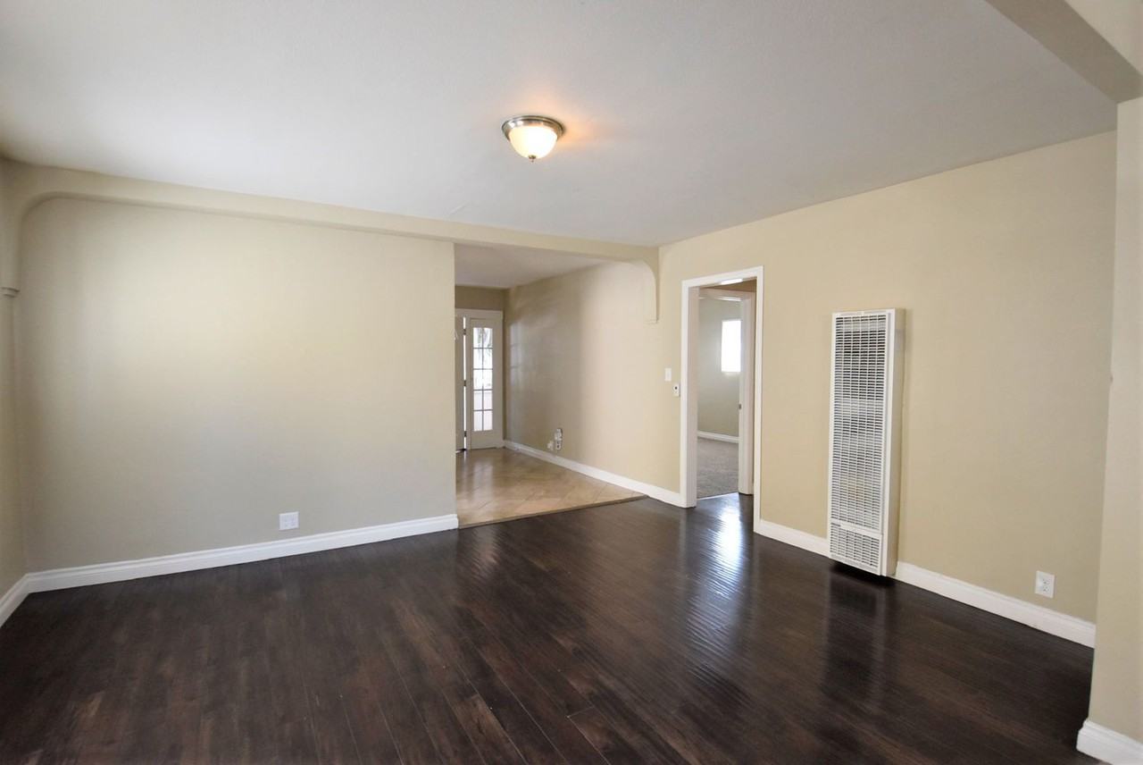 11491 Fir St - Photo 2 of 17