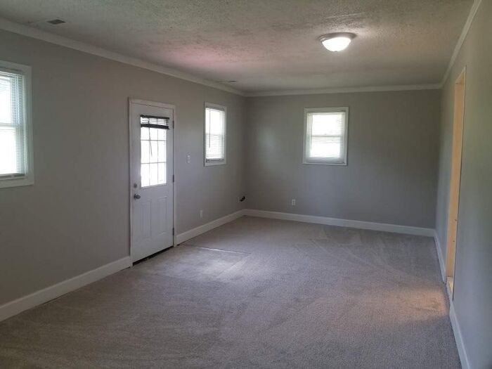 376 Gunn Poole Rd - Photo 2 of 3