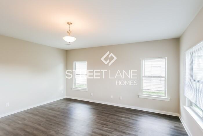 14380 Chase Dr - Photo 3 of 15
