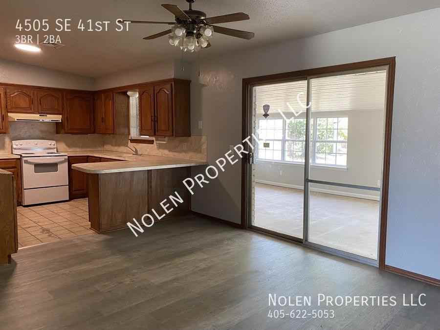 4505 Southeast 41st Street #1 - Photo 4 of 16