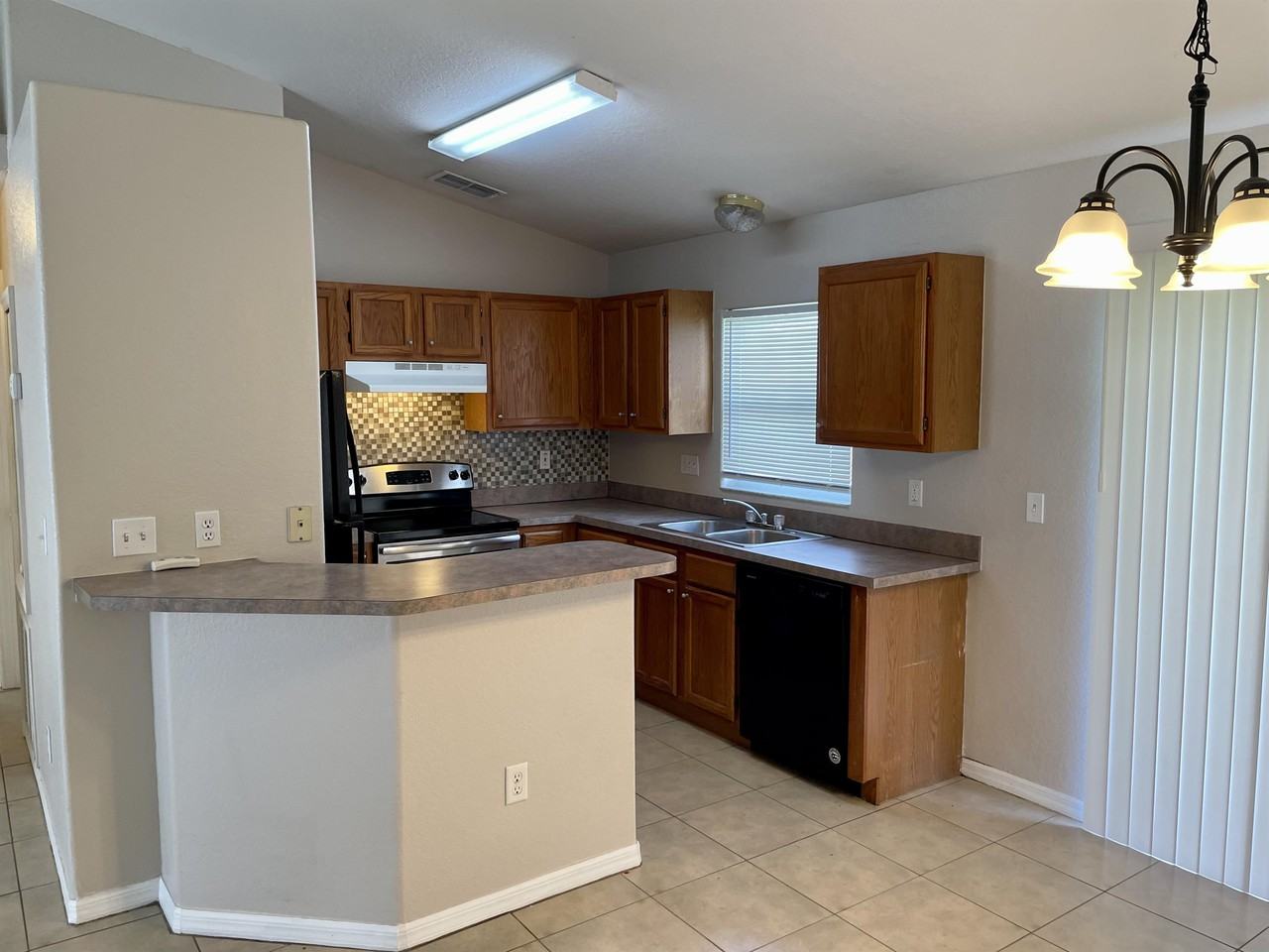 683 Sagamore Dr #1 - Photo 5 of 17