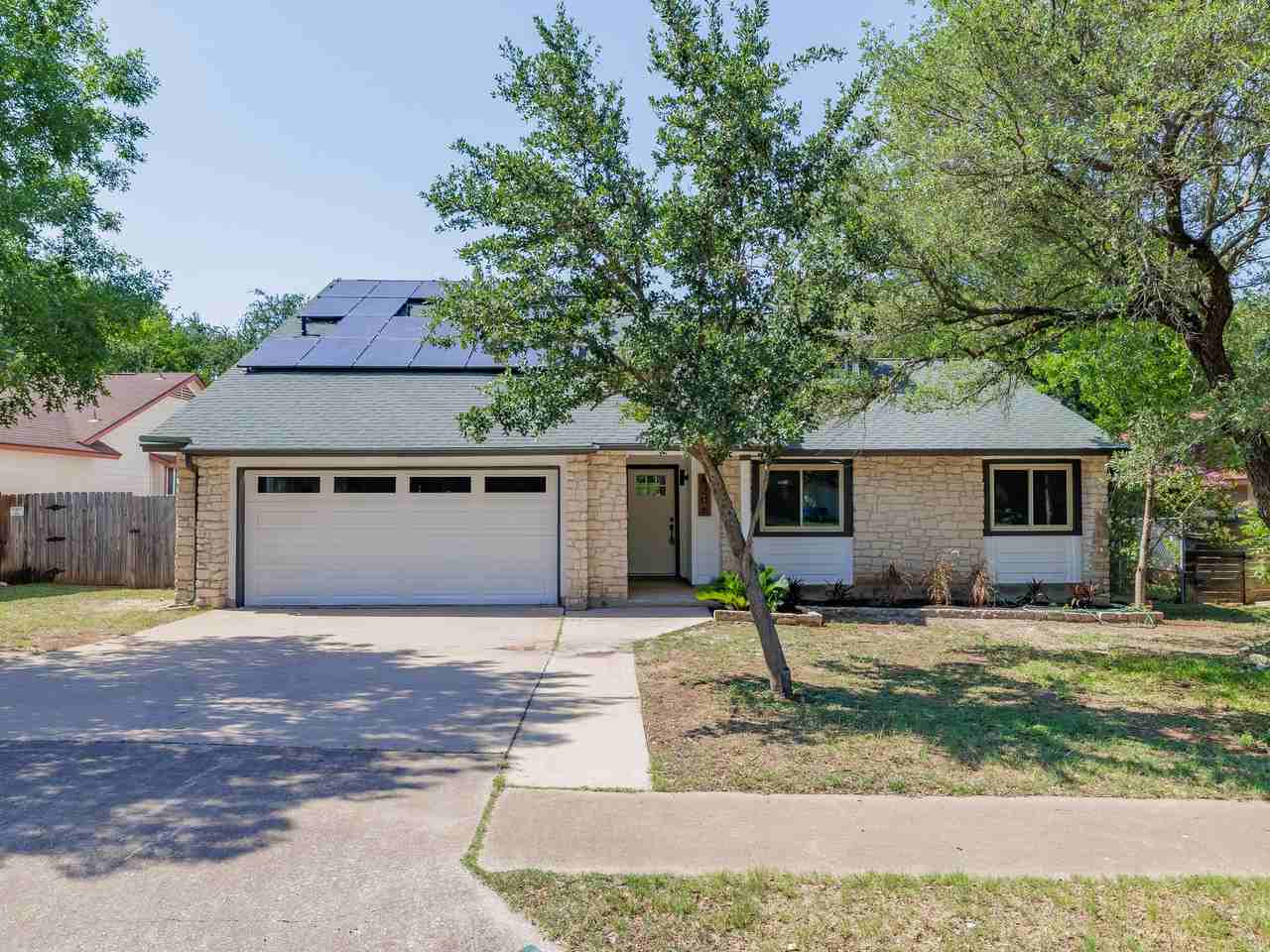 4206 Dauphine Drive - Photo 2 of 10