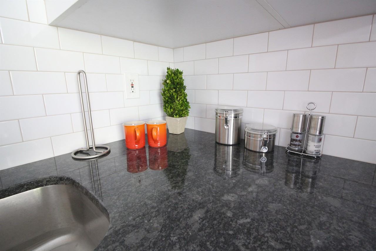 234 East State Street #13 - Photo 4 of 6