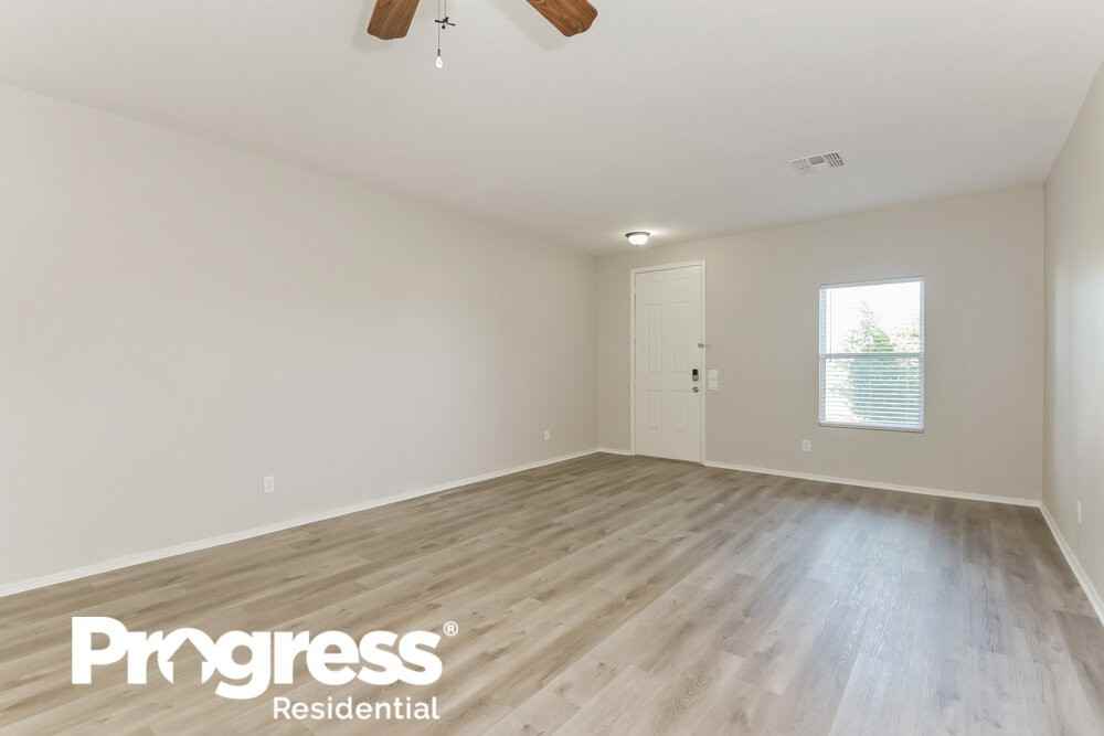 2073 S Hidden Pasture Ln - Photo 3 of 16