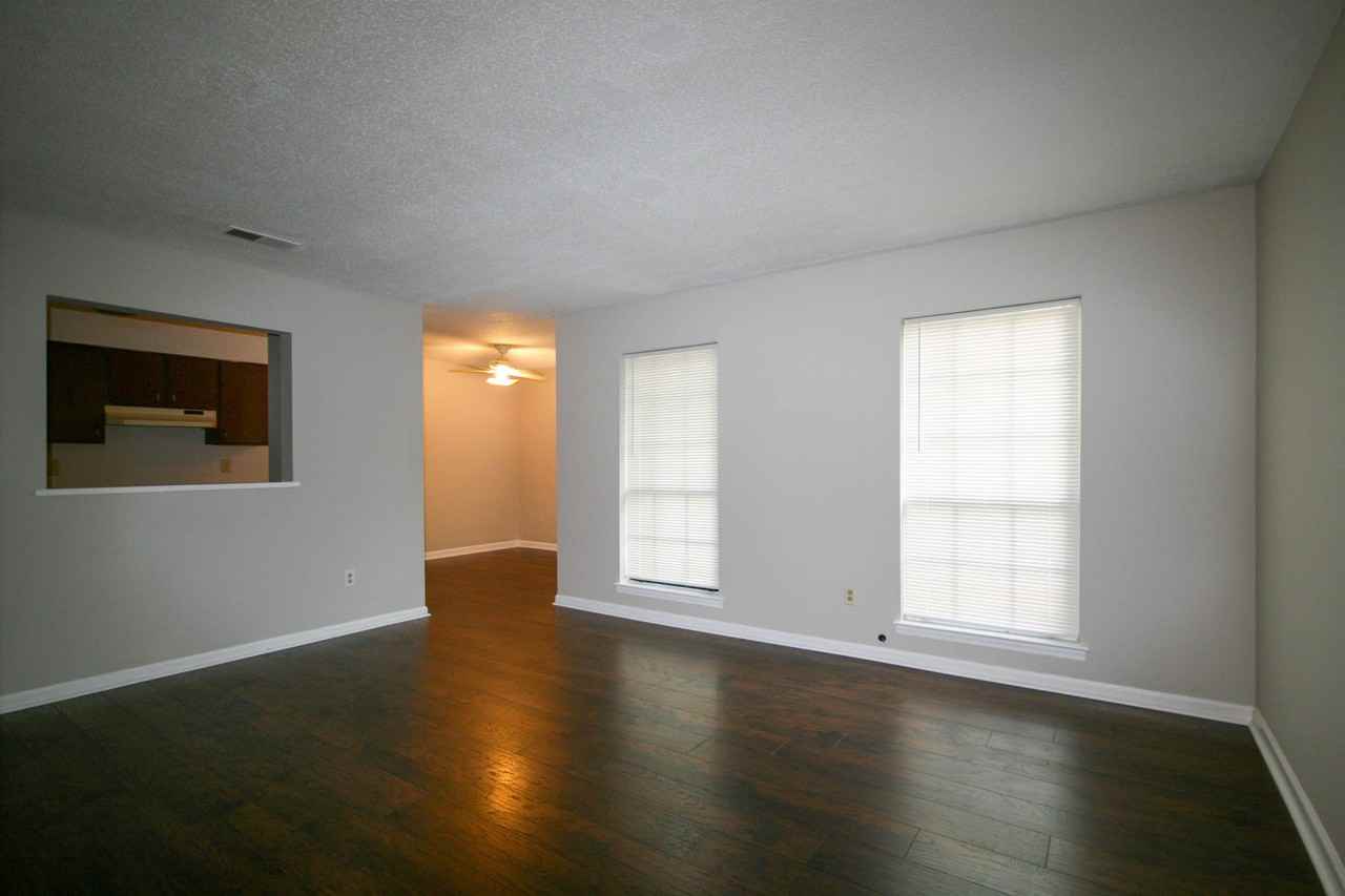 104B Westscott Dr #1 - Photo 3 of 17